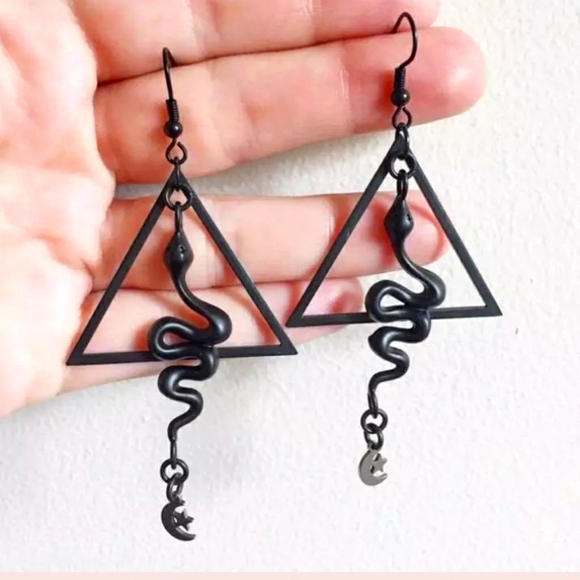 Jewelry - Black serpent earrings with moon and star